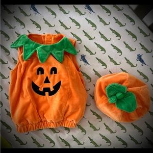 Pumpkin baby costume size 6-12 months